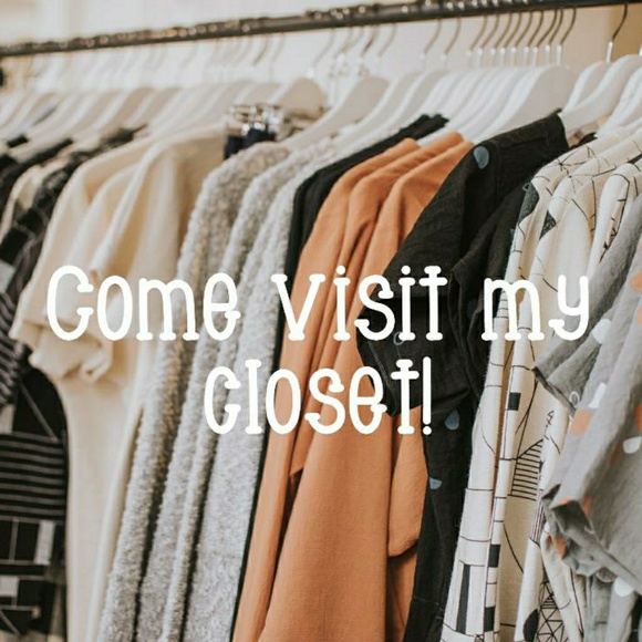 Come visit my closet! - Picture 1 of 1